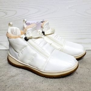 UGG Plush Lakesider snow boots, White, NWOB